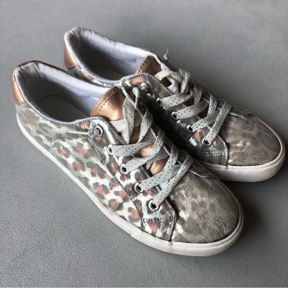 Treasure & Bond ~ Silver Animal Print Sneakers ~ Size 6